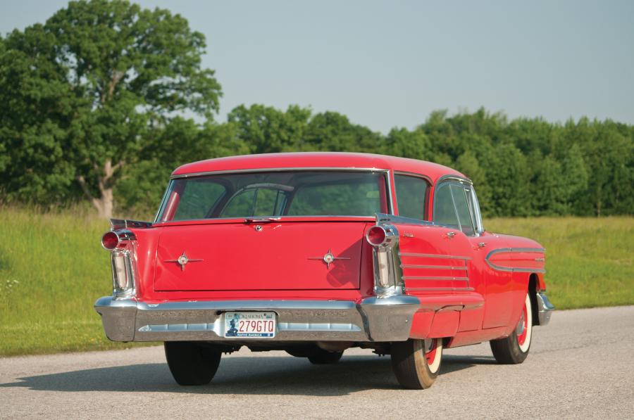  Oldsmobile Dynamic 88 Fiesta Holiday Station Wagon 1958 года  (фото 3 из 20)